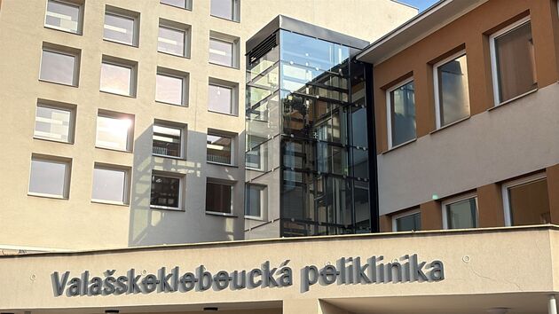 Město Valašské Klobouky - dostavba výtahu budovy polikliniky